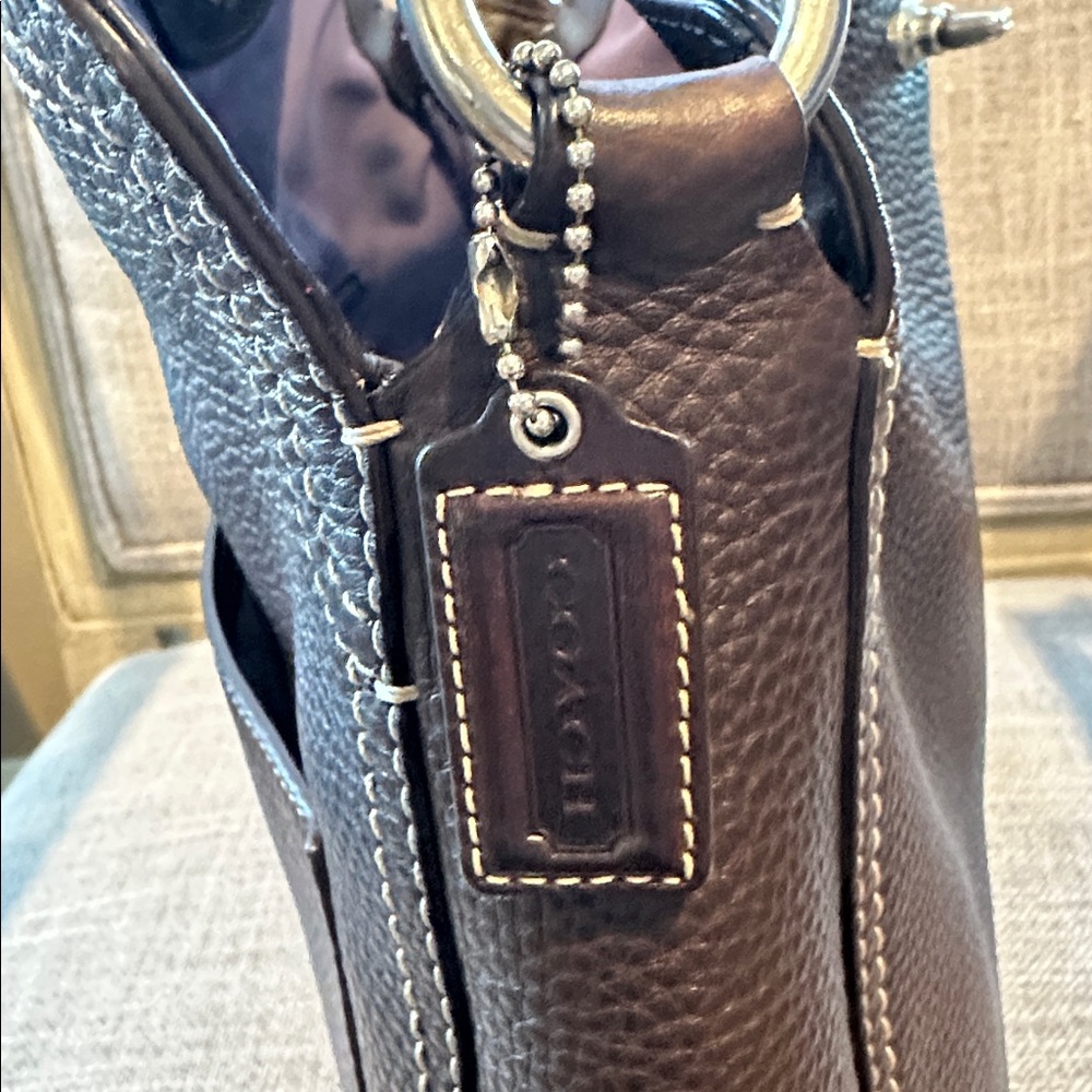 Coach Chelsea brown pebbled leather hobo shoulder bag. Style F12338 - Picture 13 of 15